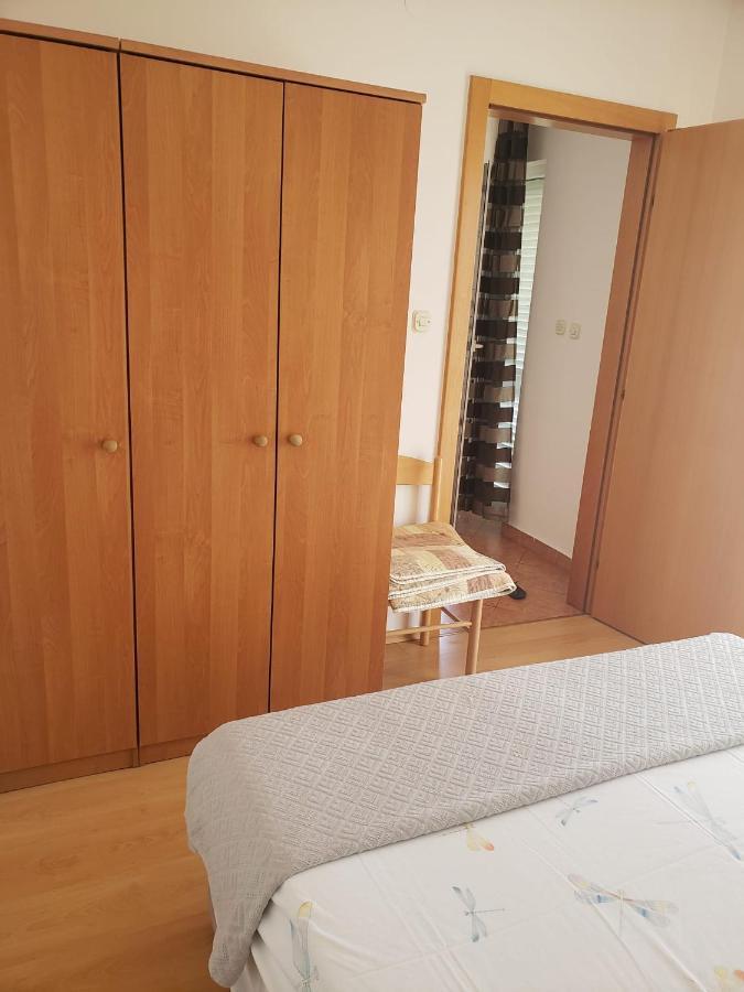 Apartmani Ciklic Dobropoljana Luaran gambar